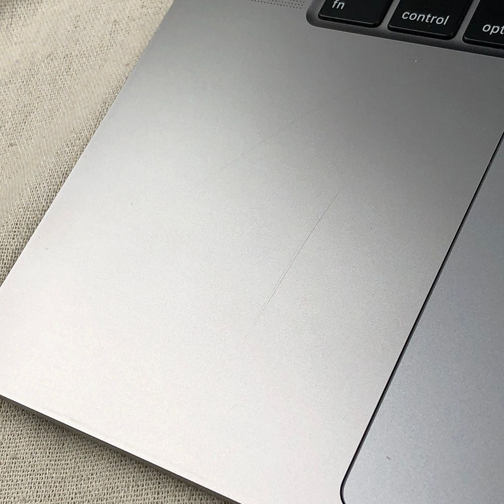 本体のみ】Apple MacBook Pro (16インチ, 2019)【Touch Bar