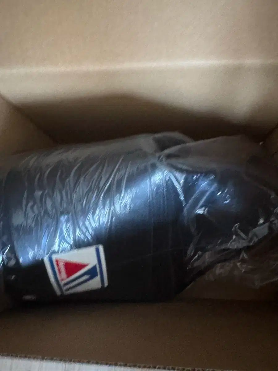 ウィニング ( Winning ) 14 オンス ブラック スパーリングセット