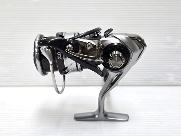 中古品】 ダイワ Daiwa スピニングリール 18 カルディア LT 2500S-XH
