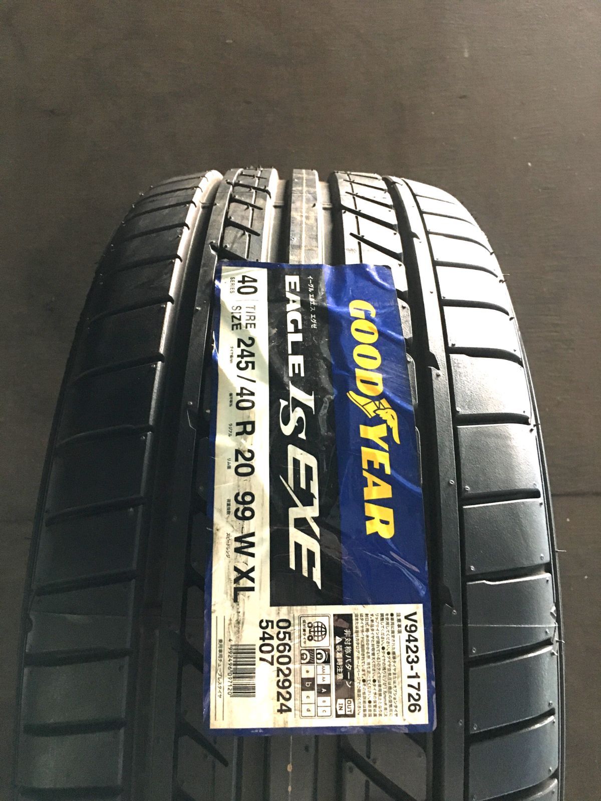新品(GI126)  245/40R20 GOODYEAR  EAGLE 2020年 送料無料 1本