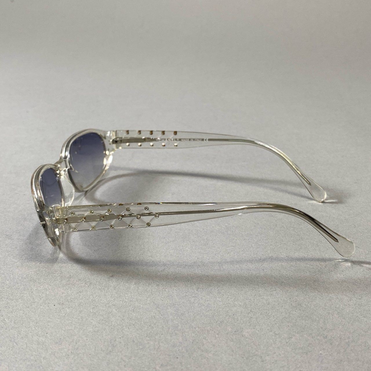 クリア グレーグラデーション