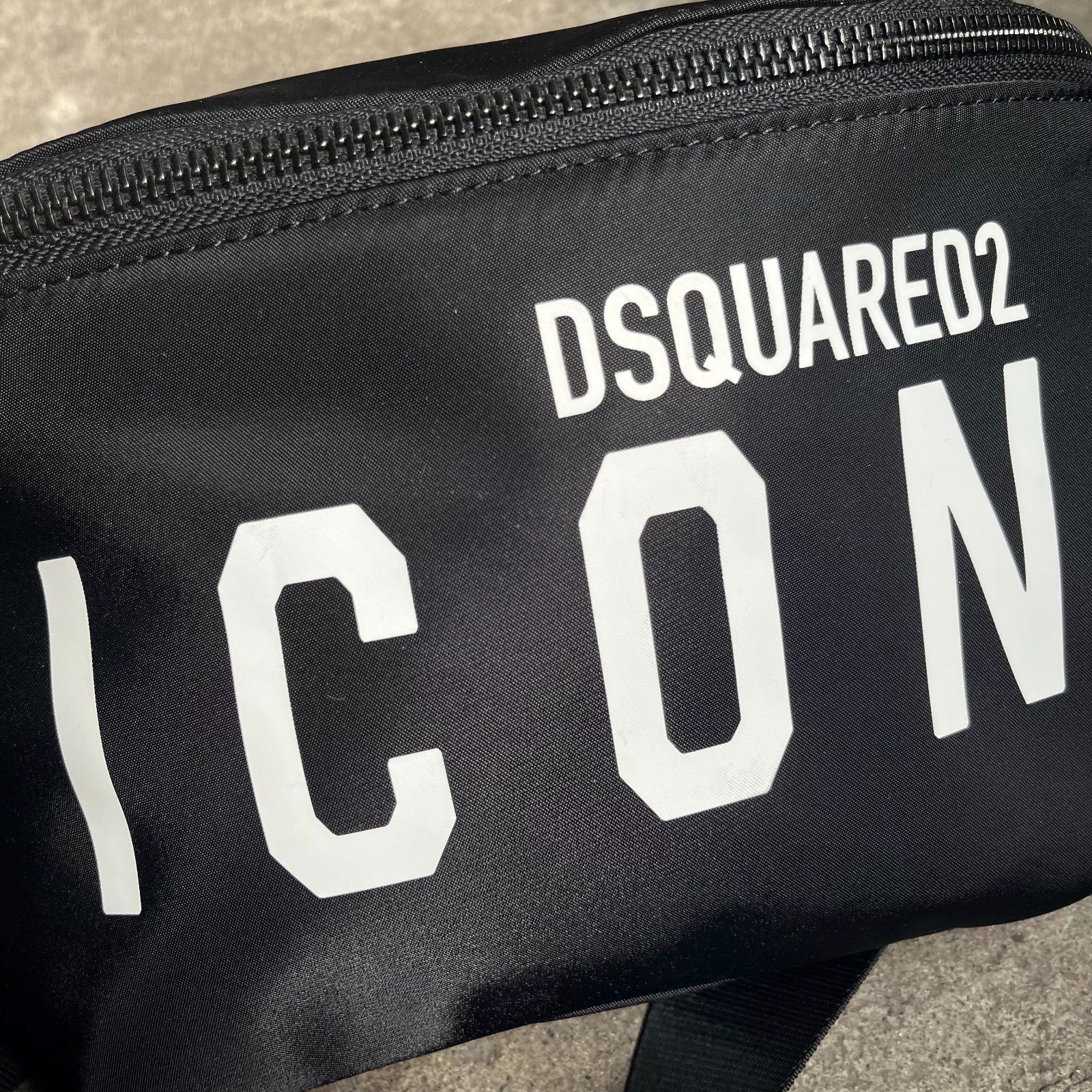 関税送料込★DSQUARED2 アイコンベルトバッグ ディースクエアードがニューアイコン「ゴシック ベルト バッグ