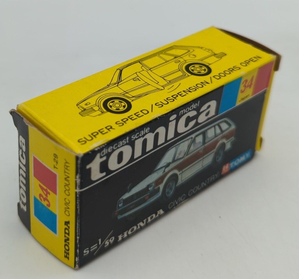 人気大割引 トミー 赤 ホンダシビックカントリー(白/木目) トミカ黒箱日本製 乗用車