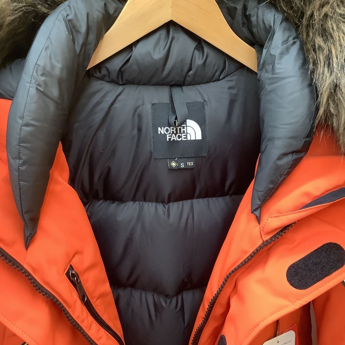 ♪♪THE NORTH FACE ザノースフェイス 未使用 タグ付き メンズ ダウン