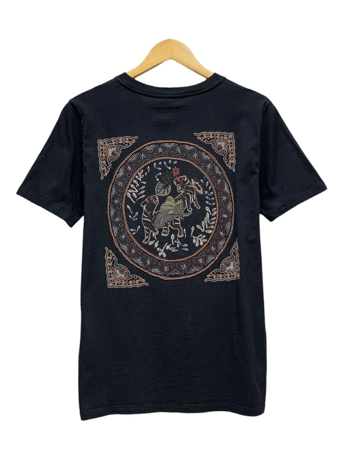 Tシャツ・カットソー Etro Logo Embroidery T-Shirt Tシャツ・カットソー Etro Logo Embroidery T-Shirt ETRO logo
