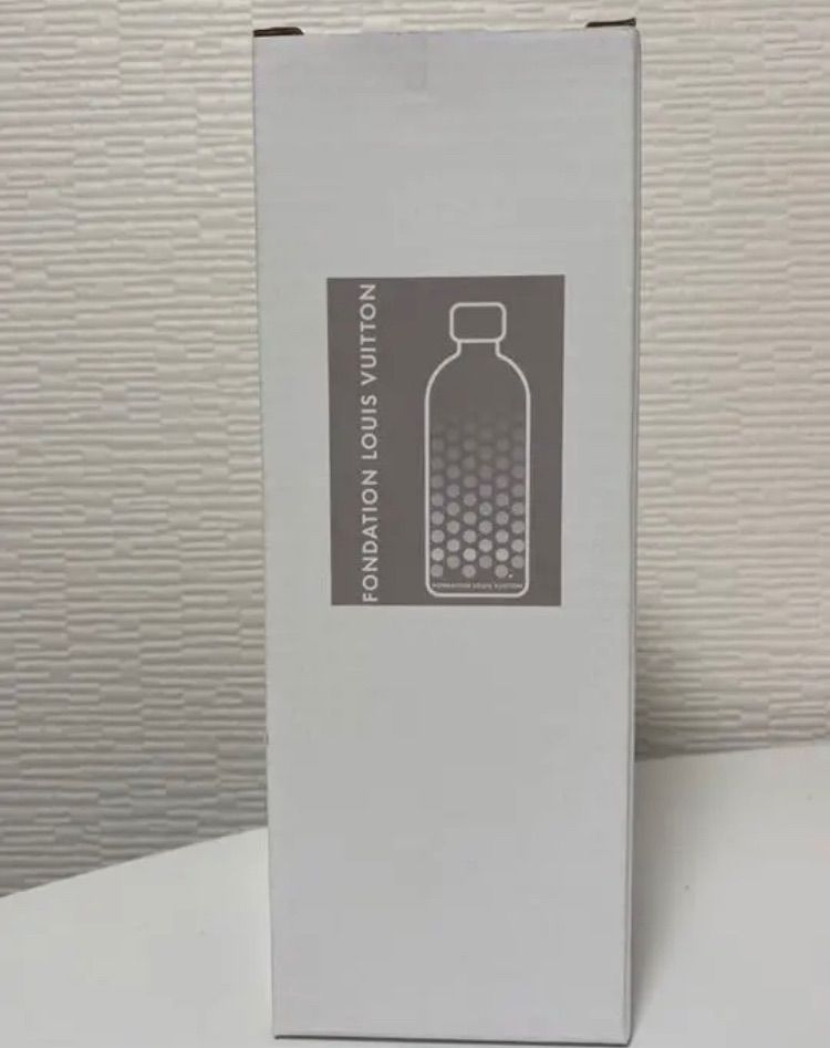 希少】フランス限定！Fondation Louis Vuitton 水筒 フランス