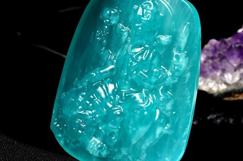 1点物】高発色 アイスアマゾナイト 55x43mm 千手観音様彫刻 1点物】高発色 アイスアマゾナイト 55x43mm 千手観音様彫刻