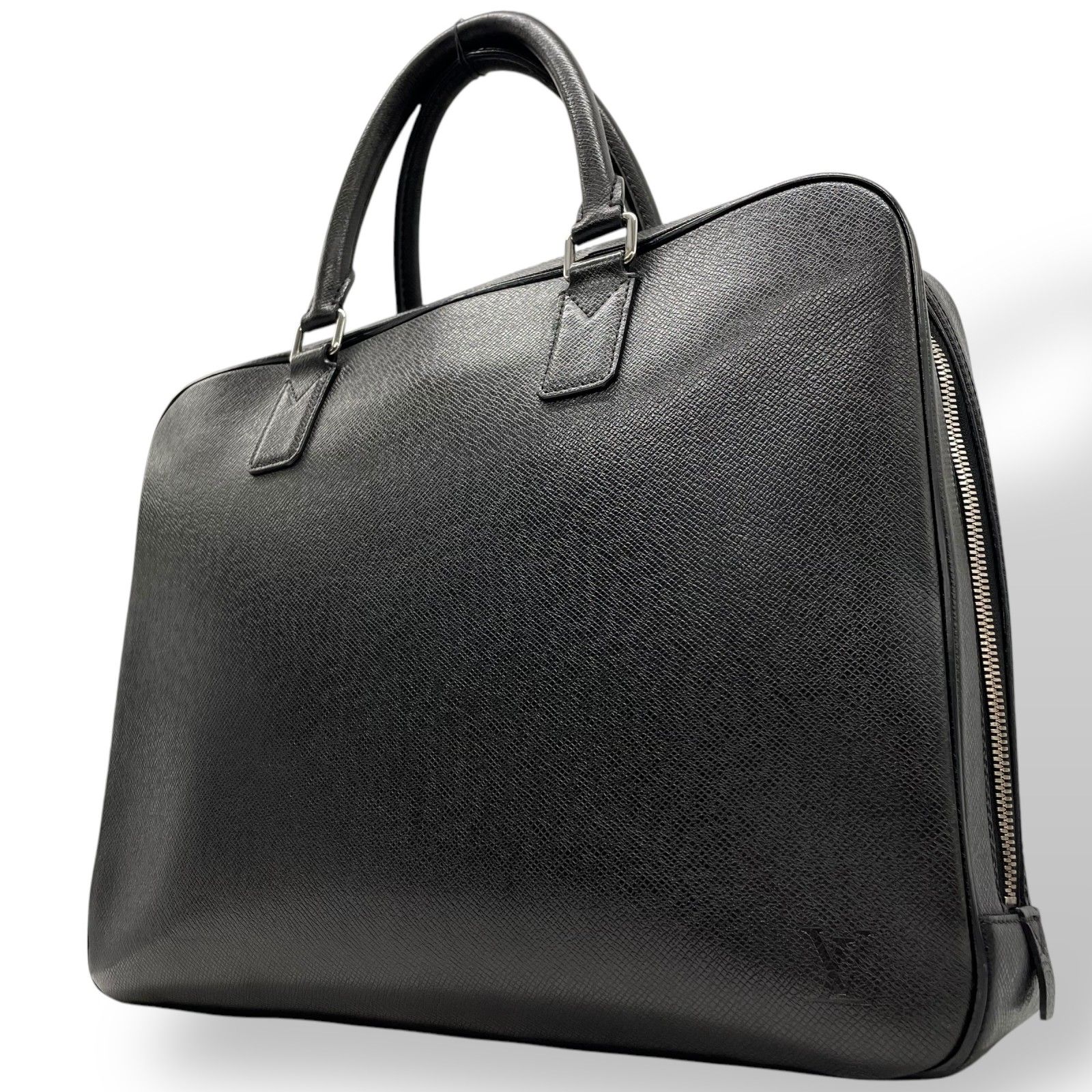 Louis Vuitton ルイヴィトン タイガ ネオ イゴール アルドワーズ ビジネスバッグ トートバッグ 黒 ブラック ノワール レザー シルバー金具 メンズ B
