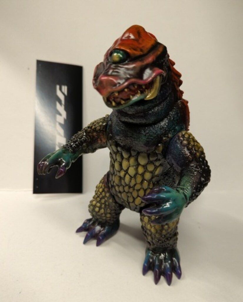 シカルナ・工房 中岡俊哉世界の怪獣 ザゴラ山中の怪獣 水色成型