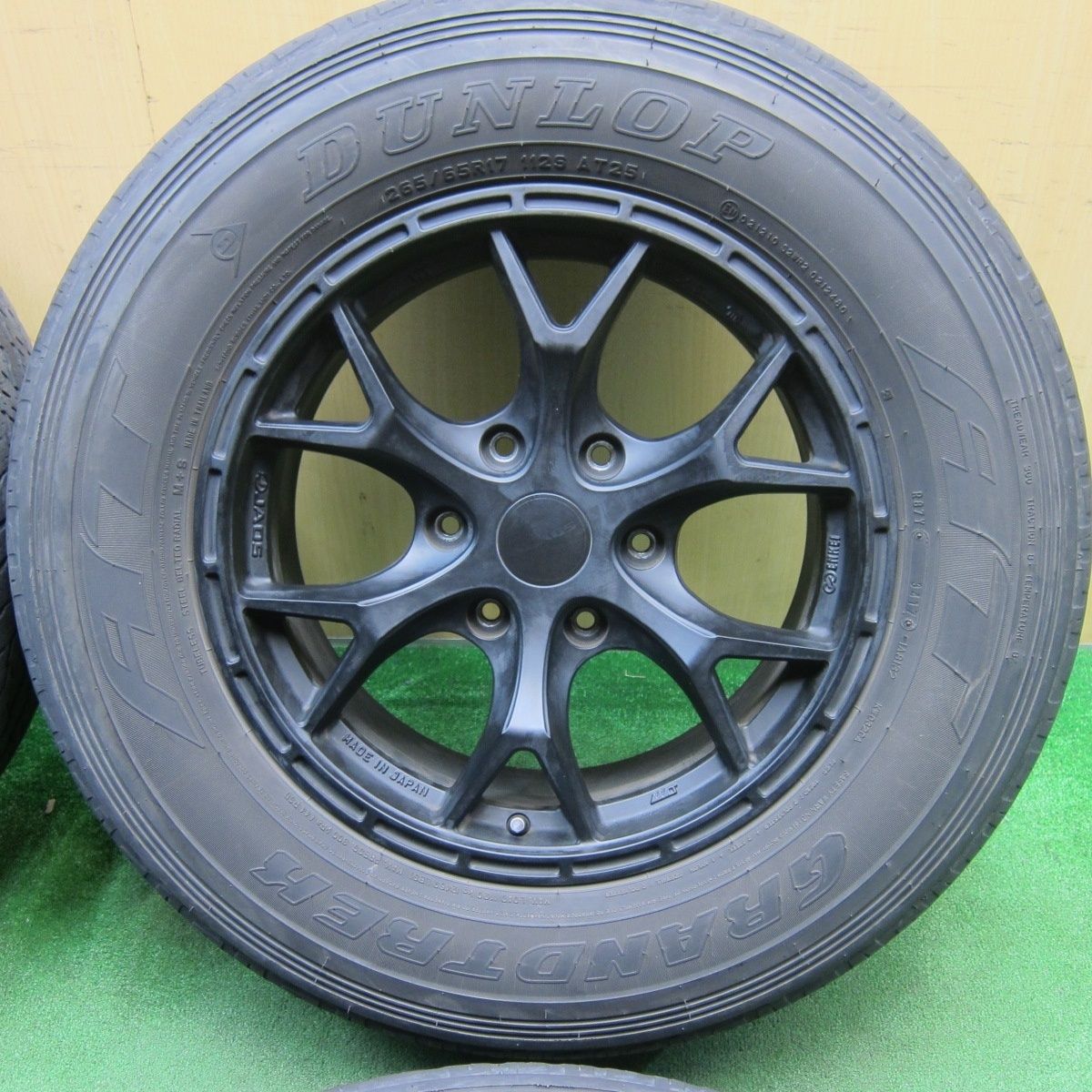 トライブクロウ