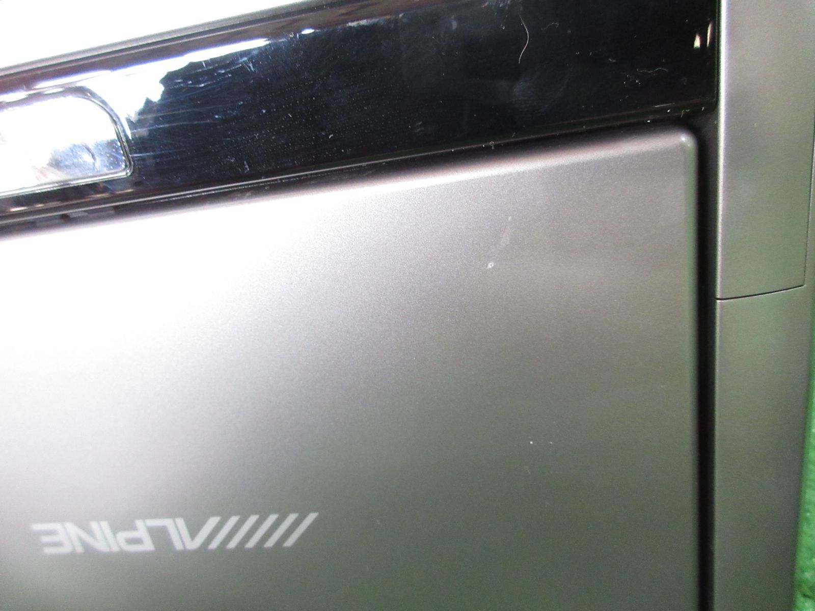 アルパイン フリップダウンモニター