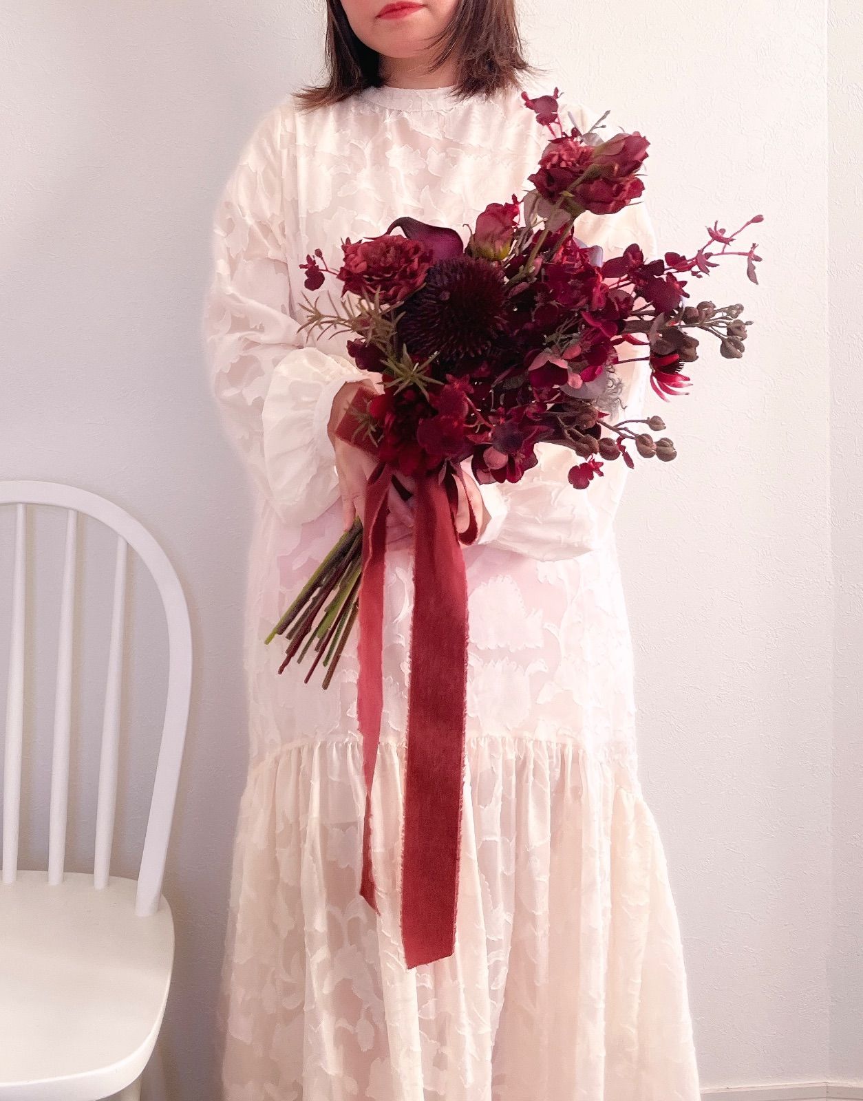 ボルドーカラーのナチュラルクラッチブーケ ウェディングブーケ