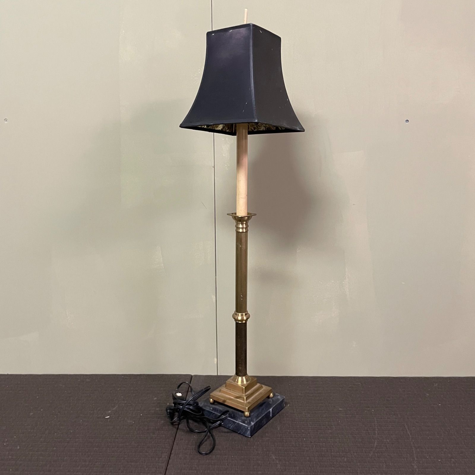 アンティーク スタンドランプ 鷹 鷲 猛禽類 チューリップ ガラスランプ