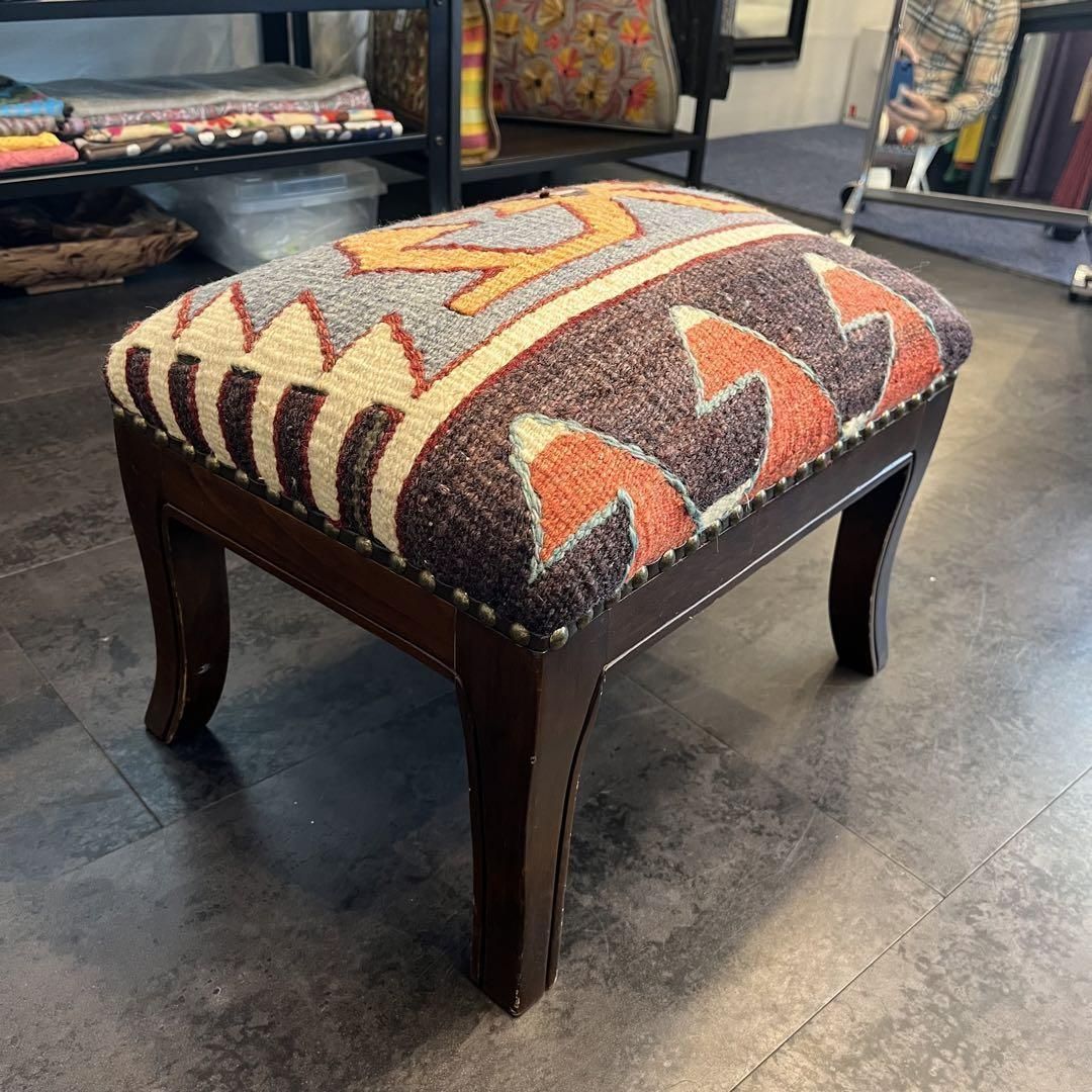 オールドキリム オットマン チェア トルコ雑貨 ヴィンテージ スツール 椅子 イス いす ハンドメイド 1点もの 民芸品 エスニック ya