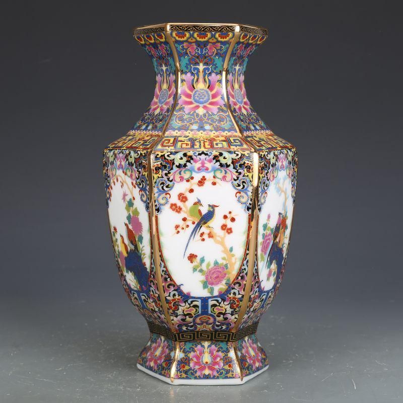乾隆琺瑯彩福寿花紋茶缶 景徳鎮 陶磁器 装飾品 現代工芸品 美術品 置物 乾隆琺瑯彩六方瓶 景徳鎮 陶磁器 装飾品 現代工芸品 美術品 置物