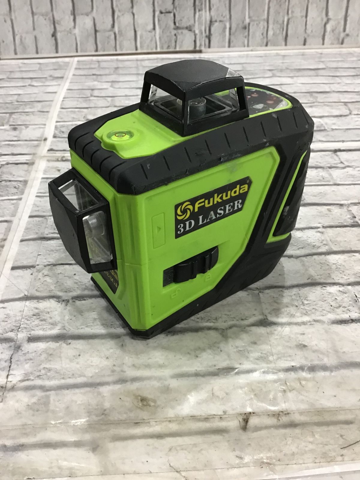 〇フクダ グリーンレーザー墨出し器 MW-93T-2-3GJ【川口店】
