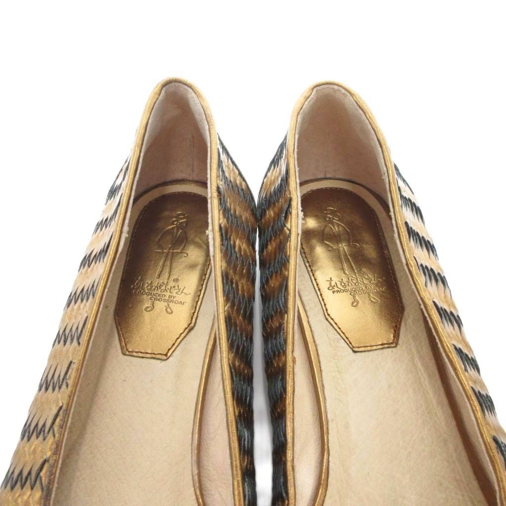 新品！あしながおじさん　ポインテッドトゥ　バックル　レザー　フラットパンプス あしながおじさん フラットパンプス レザー 編み込み スクエア