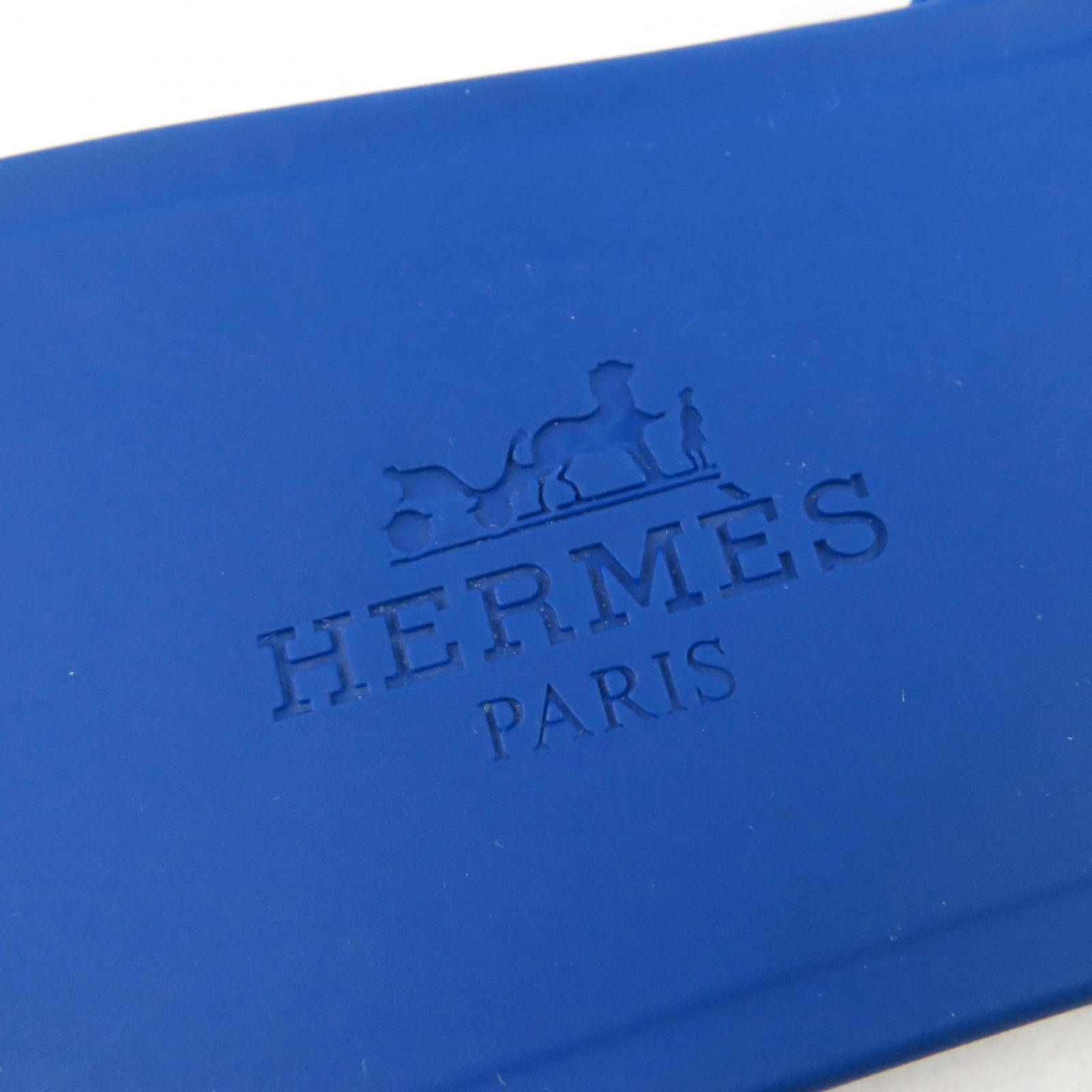 フラットサンダル