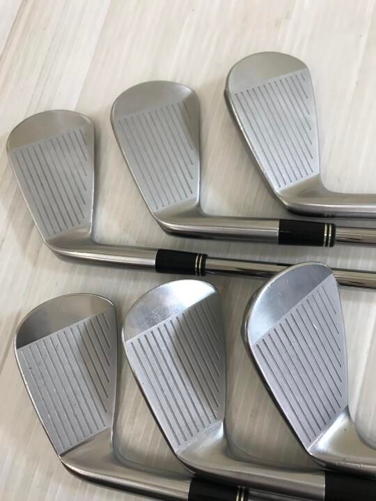 【希少品】限定モデル　スリクソン z945 ツアーイシュー　s200 スリクソン Z945 | S200 | ﾀﾞｲﾅﾐｯｸｺﾞｰﾙﾄﾞ ﾂｱｰｲｼｭｰ ﾃﾞｻﾞｲﾝﾁｭｰﾆﾝｸﾞ