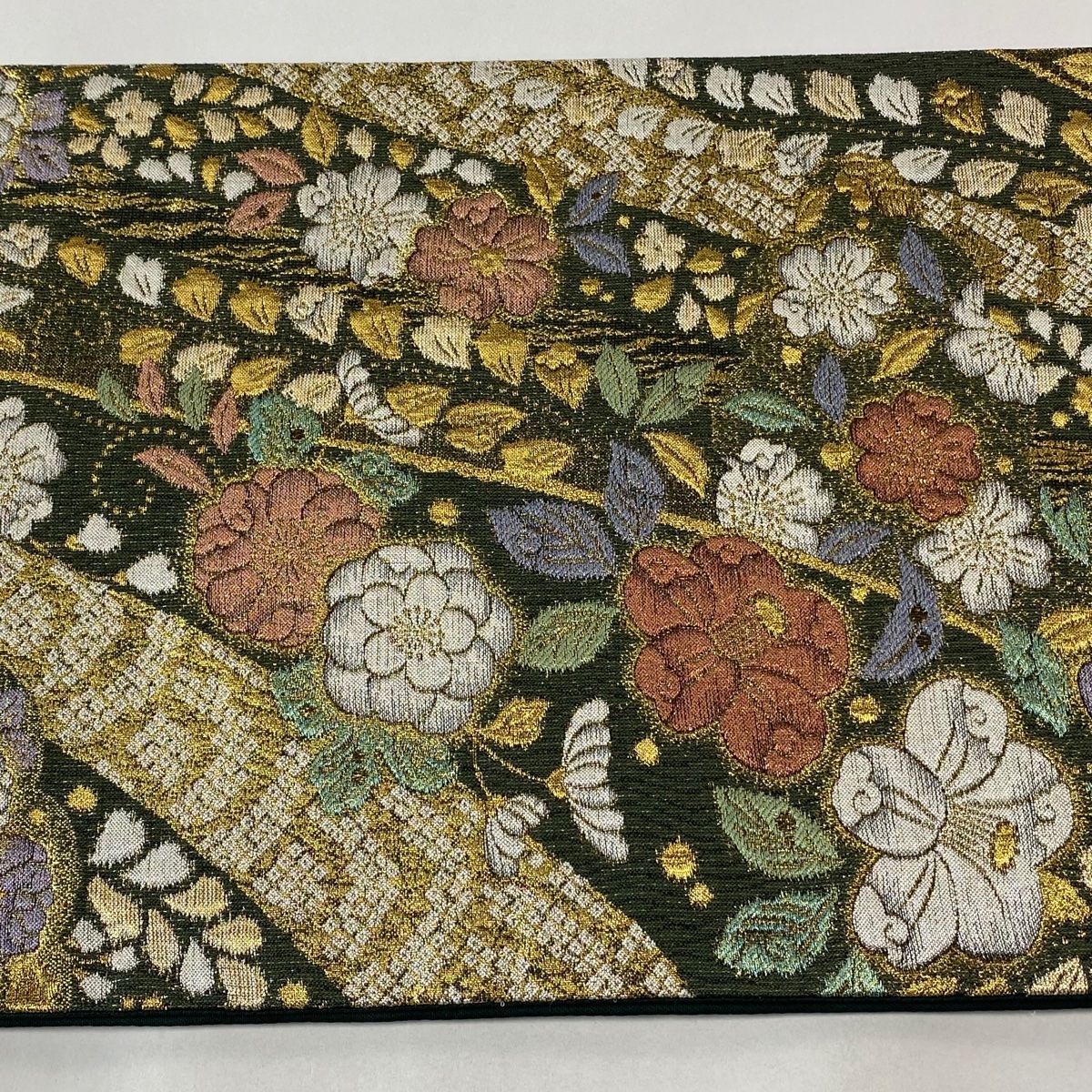 袋帯 美品 名品 やまと 椿 桜 箔 茶緑色 六通 正絹 【中古
