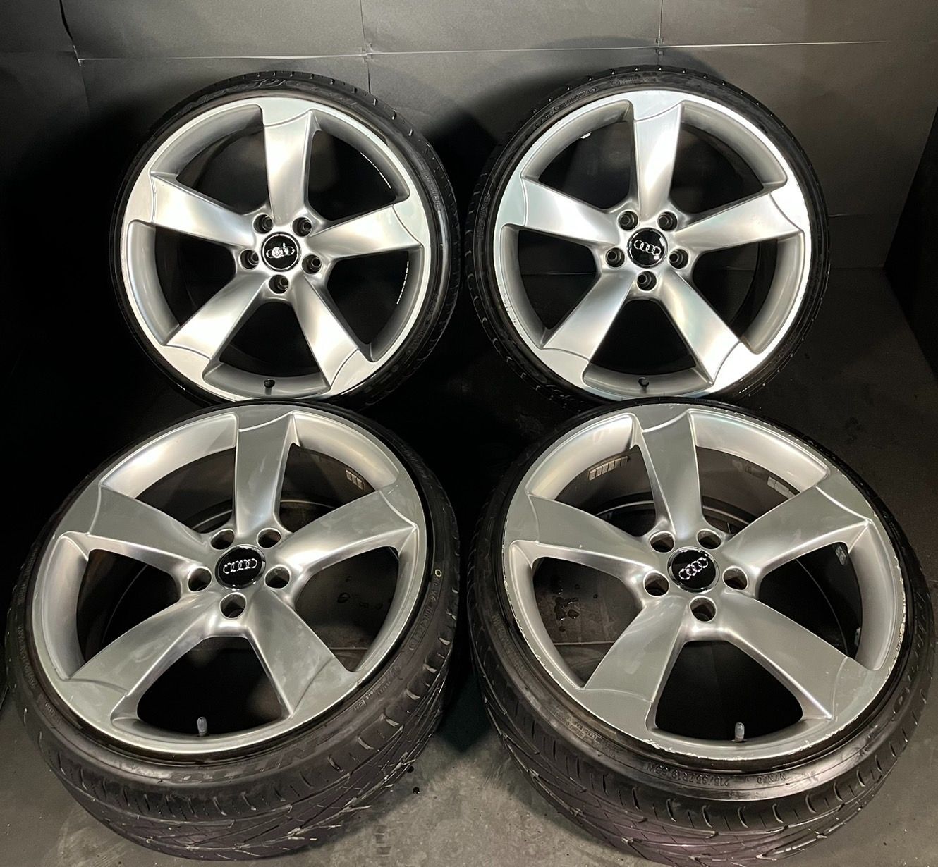 19インチ ホイール　1本目 セール品！ TRAFFICSTAR ZX MONOBLOCK(トラフィックスター ZX