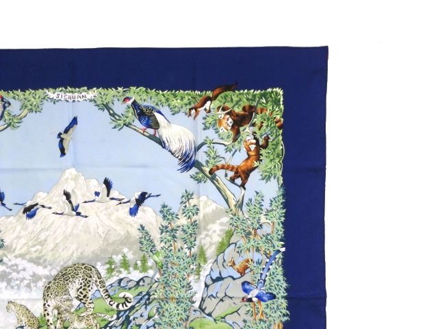 HERMESエルメス スカーフ カレ四川省 SICHUAN 動物柄 パンダ　レア HERMES エルメス カレ90 四川省 sichuan パンダ 動物 シルク