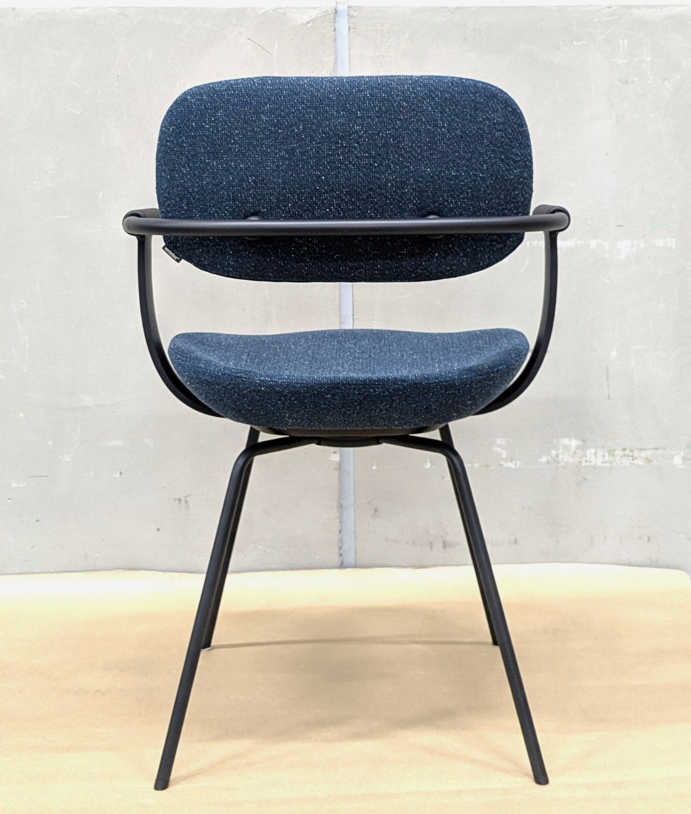 GW特別価格] イトーキ バーテブラ03 4本脚 ブラウン vertebra03