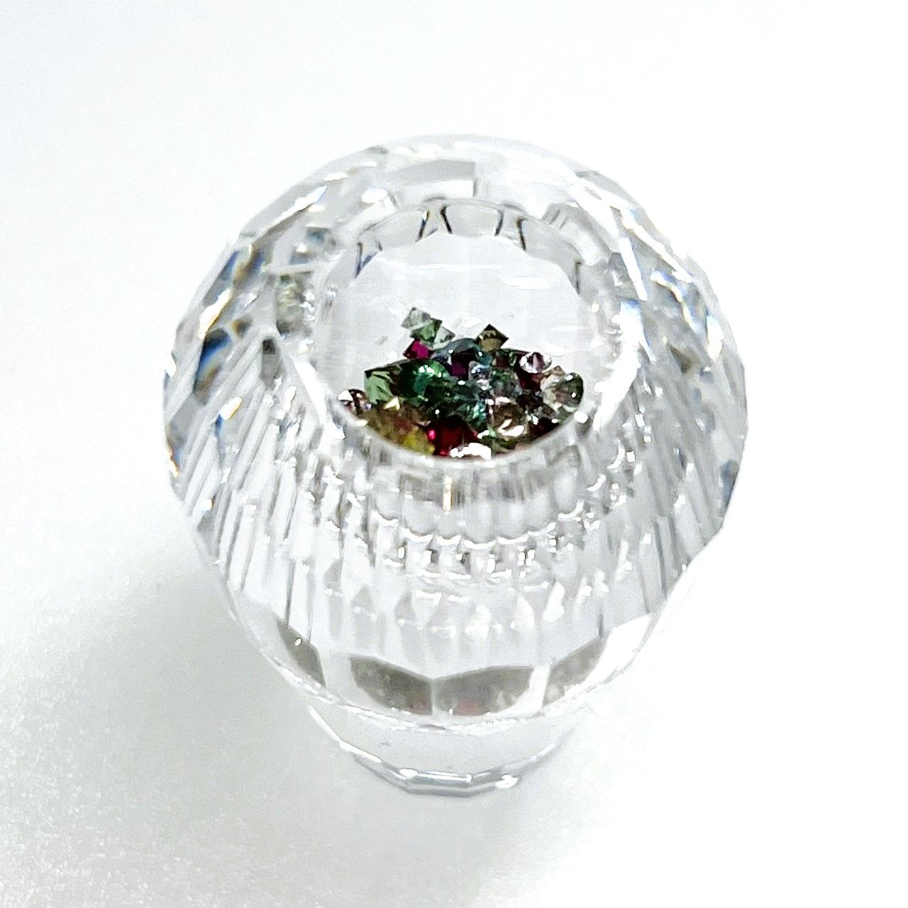 SWAROVSKI　スワロフスキー　クリスタルメモリーズ　「5本の薔薇とビーズ」　210823　クリスタルガラス　クリア　ゴールド　マルチカラー　 インテリア小物　オーナメント　フィギュア　置物　オブジェ　カラフル　ビーズ　花瓶モチーフ　バラ【53790】