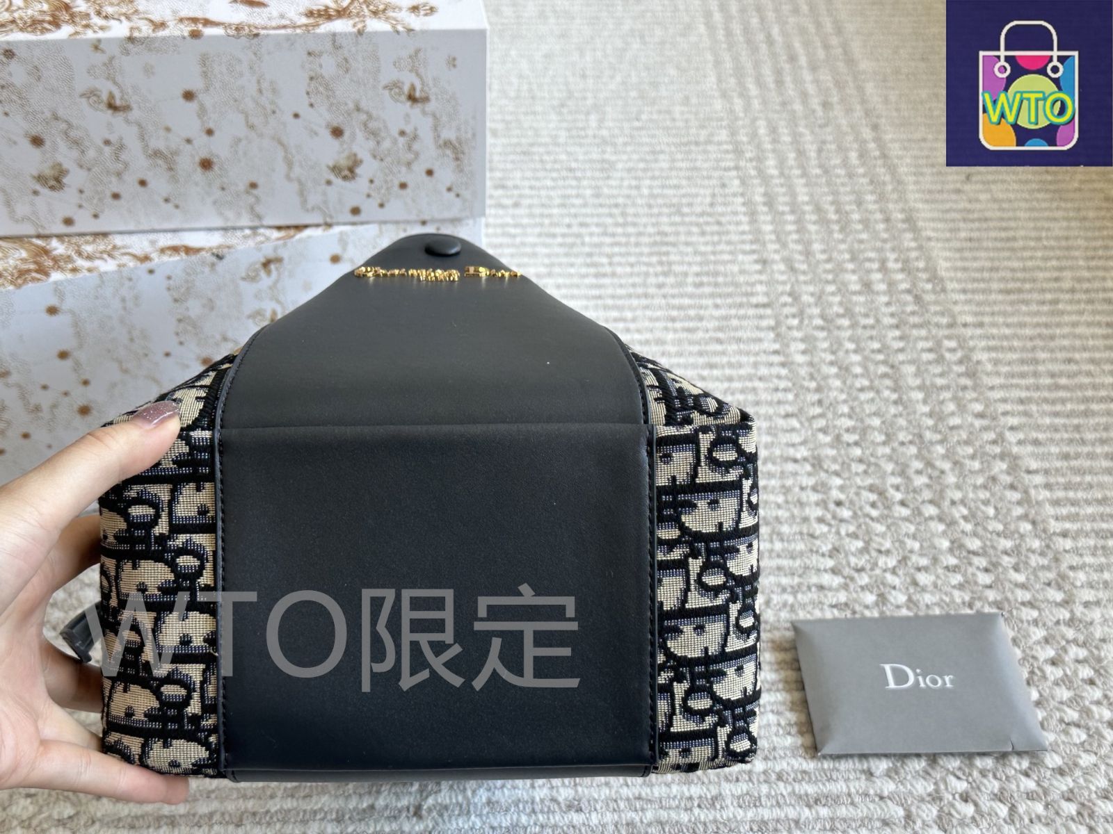 今日特価】Christian Dior Signaturea Bucket Bag