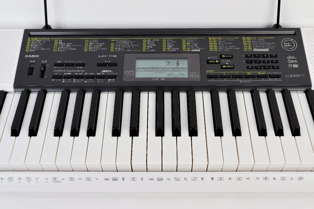 CASIO 61鍵盤 電子キーボード LK-116 椅子 スタンド付き 光