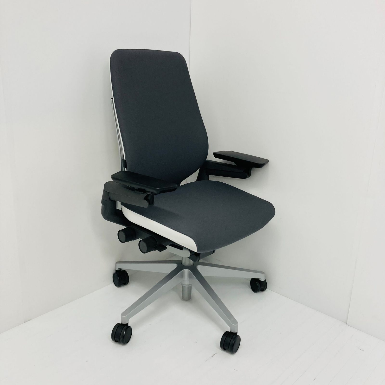 steelcase リープチェア V2 革張り スチールケース □G691□美品□総革