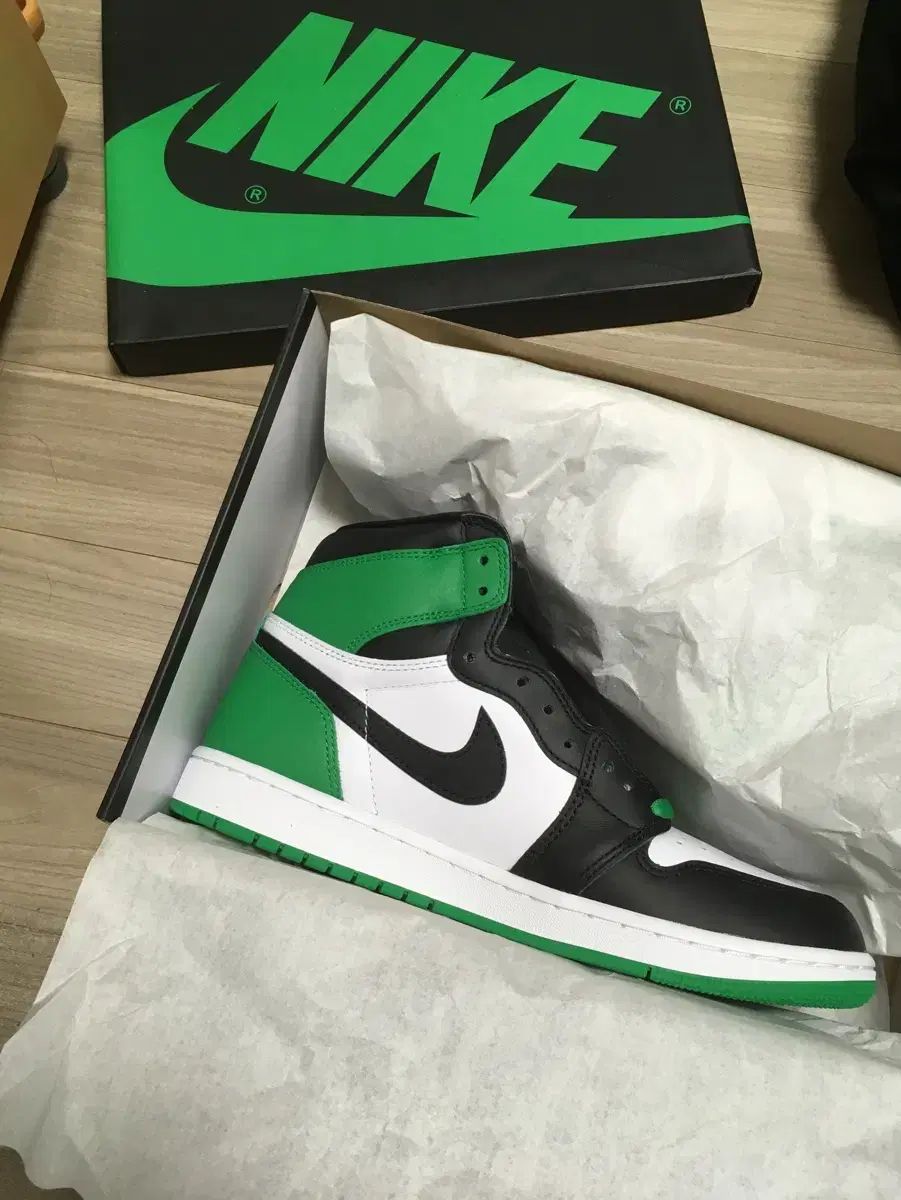 NIKE ナイキ