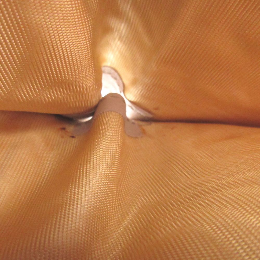 未使用 ハンティングワールド アイリー レザー アイボリー 2つ折り財布  