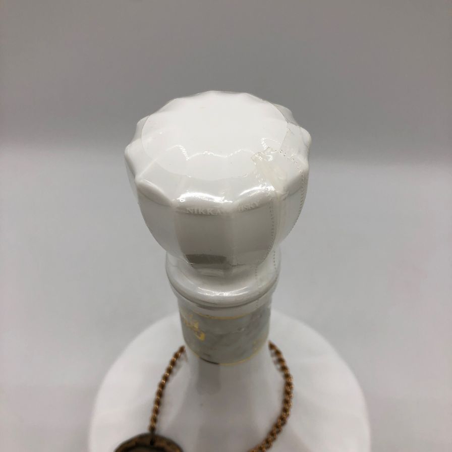 東京都限定】ニッカ 鶴 陶器ボトル 700ml 未開栓 - メルカリ