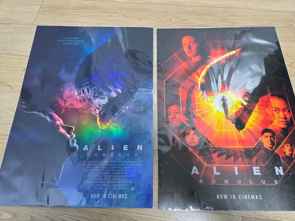美品2枚セット【最終在庫】【ホログラム】ポスター　エイリアン　ロムルス　映画 エイリアン：ロムルス』より“第2形態ポスター”が解禁！ 人間に