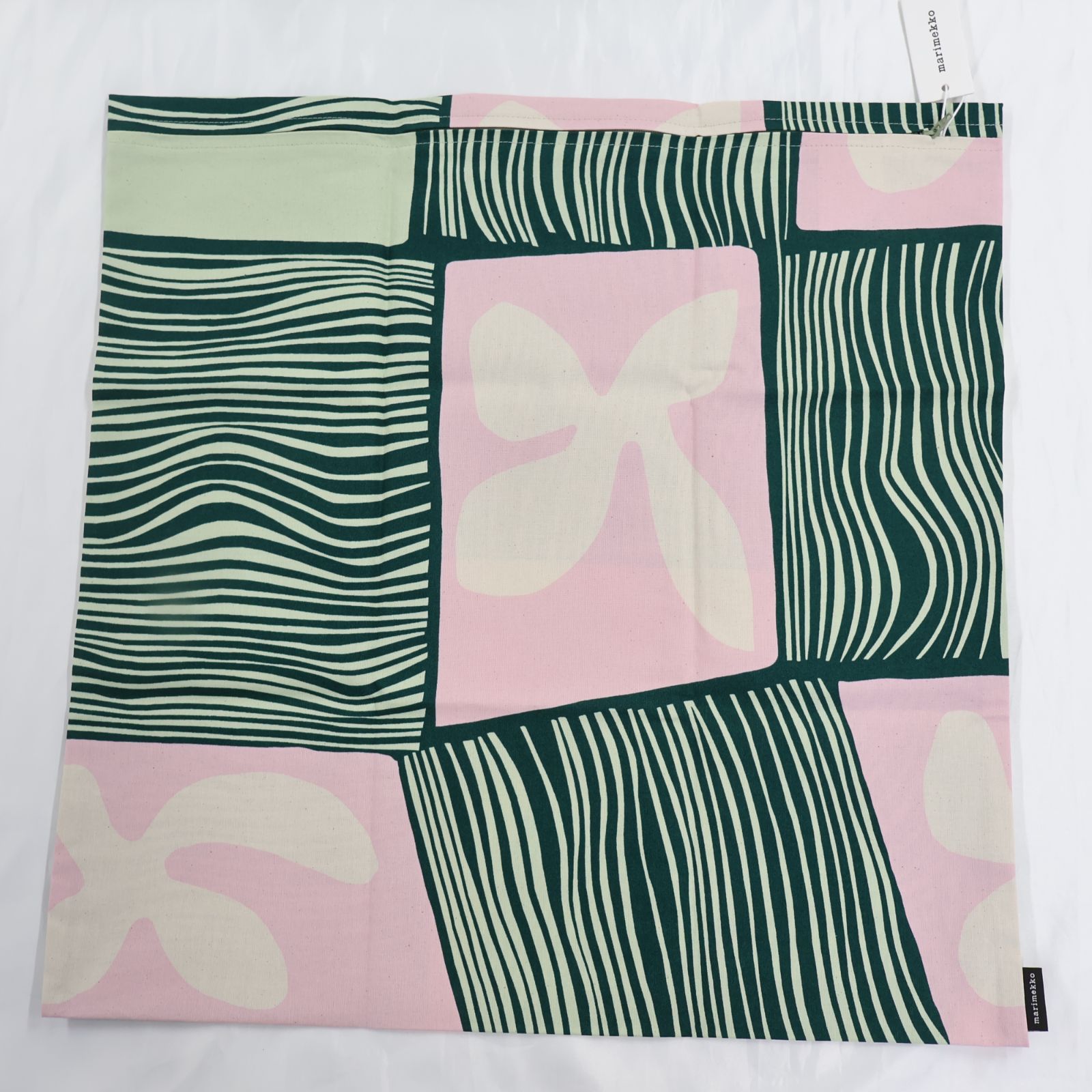 ★新品・未使用★MARIMEKKO クッションカバー　50cm×50cm