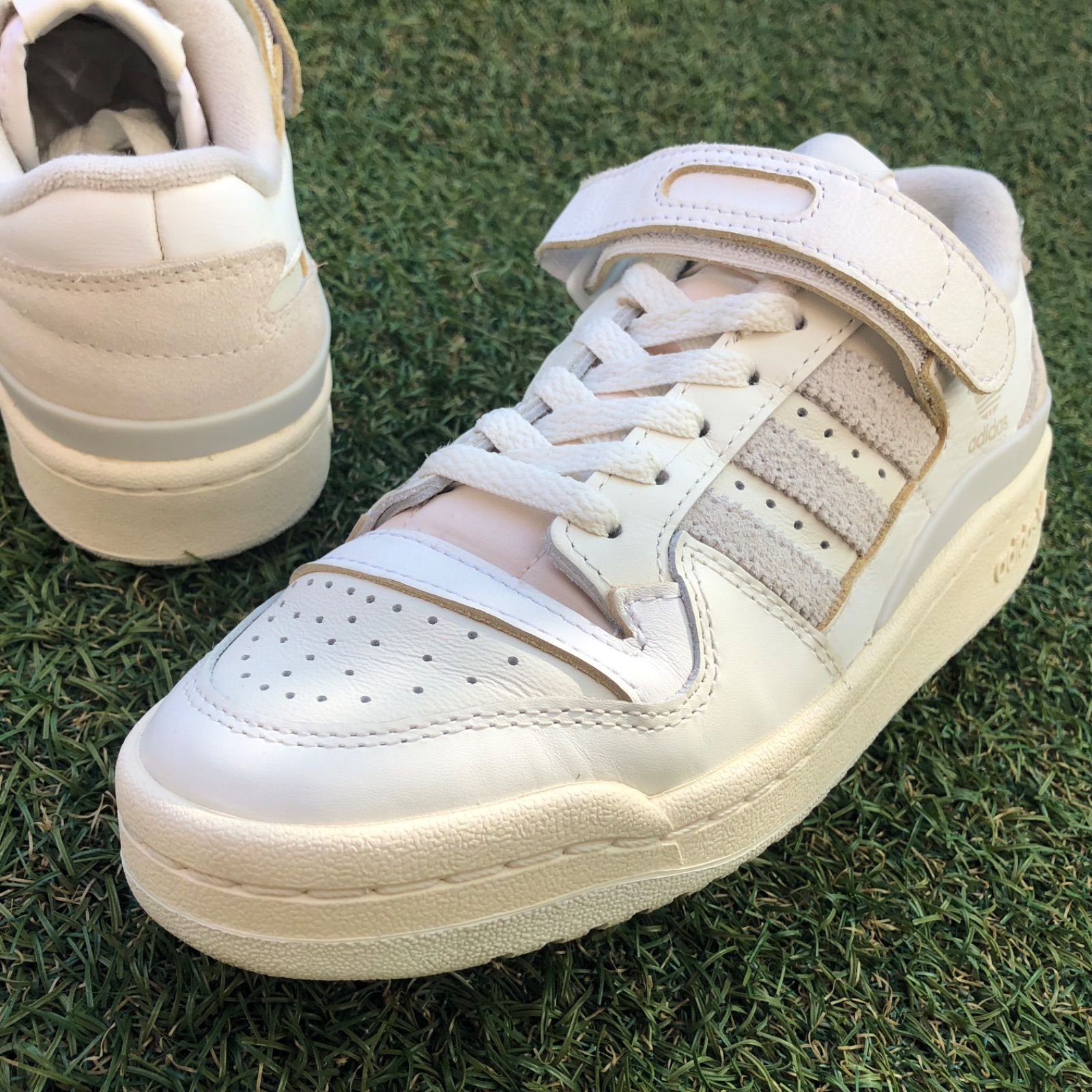美品22.5 adidas アディダス フォーラム84LOW HT833 美品22.5 adidas アディダス フォーラム84LOW HT833 - メルカリ