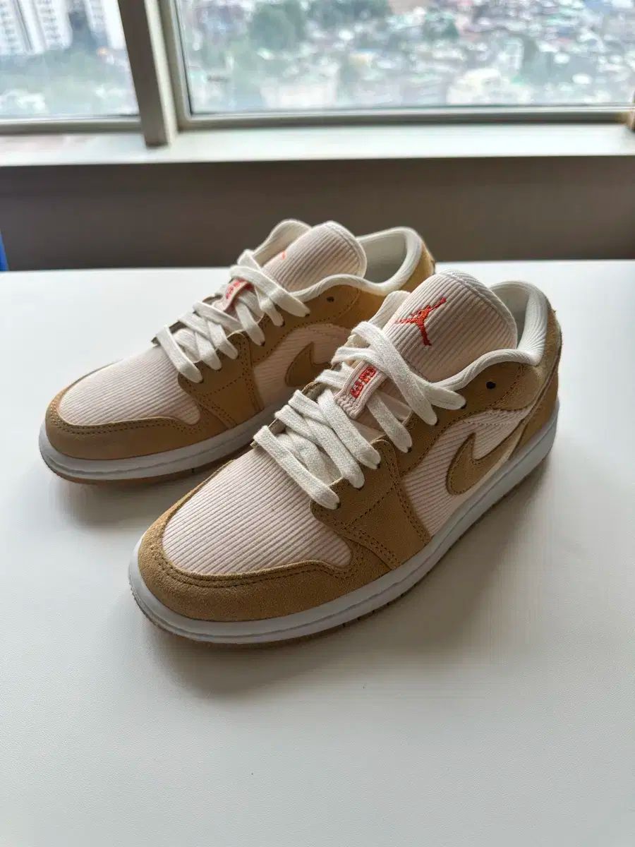NIKE ナイキ エアジョーダン 1 ロー カシューナッツ コーデュロイ 230