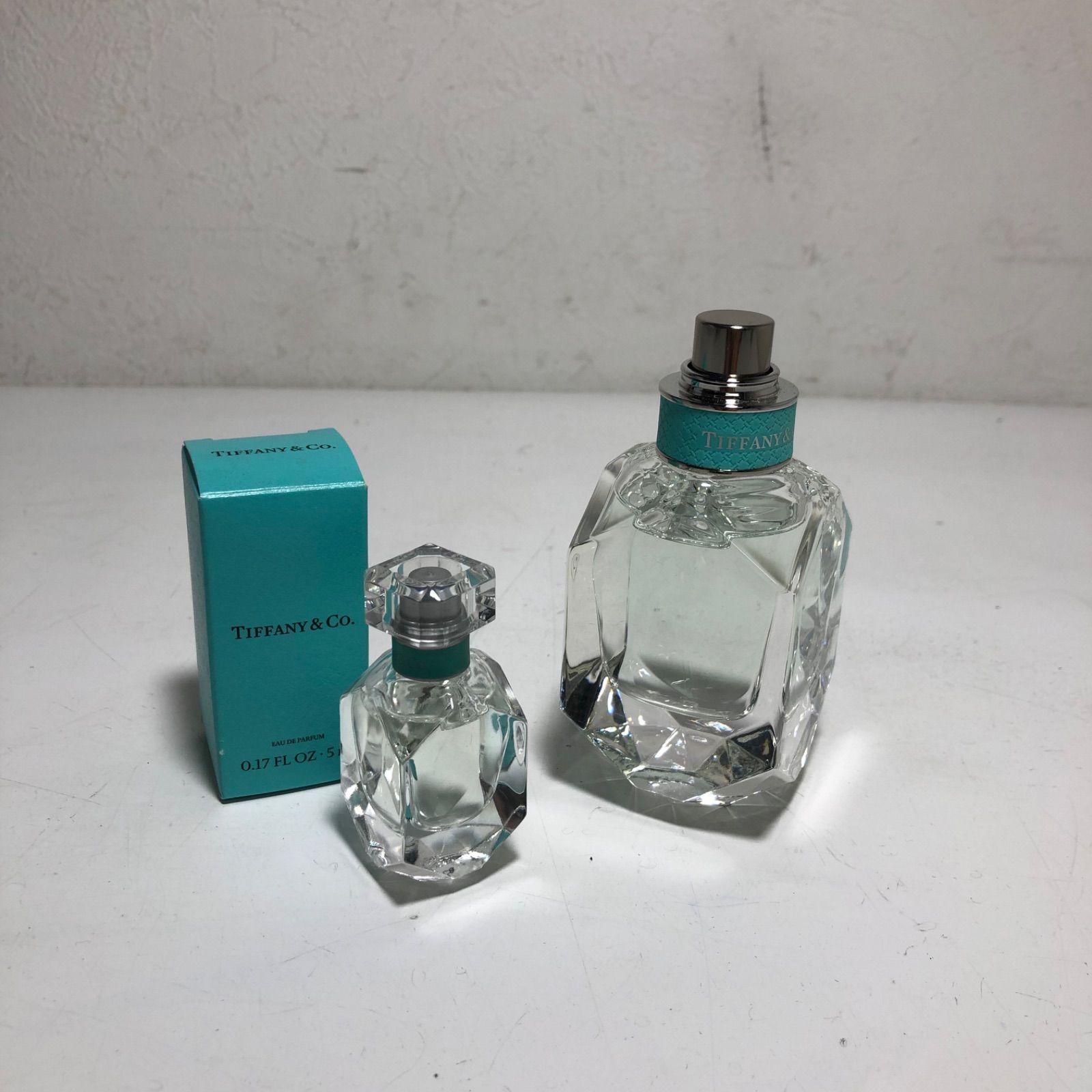 ☆お値下げ! Tiffany ティファニー オードパルファム 30ml 5ml 2点セット ☆ ECO BASE メルカリShops店 メルカリ ティファニー オードパルファム 30mL