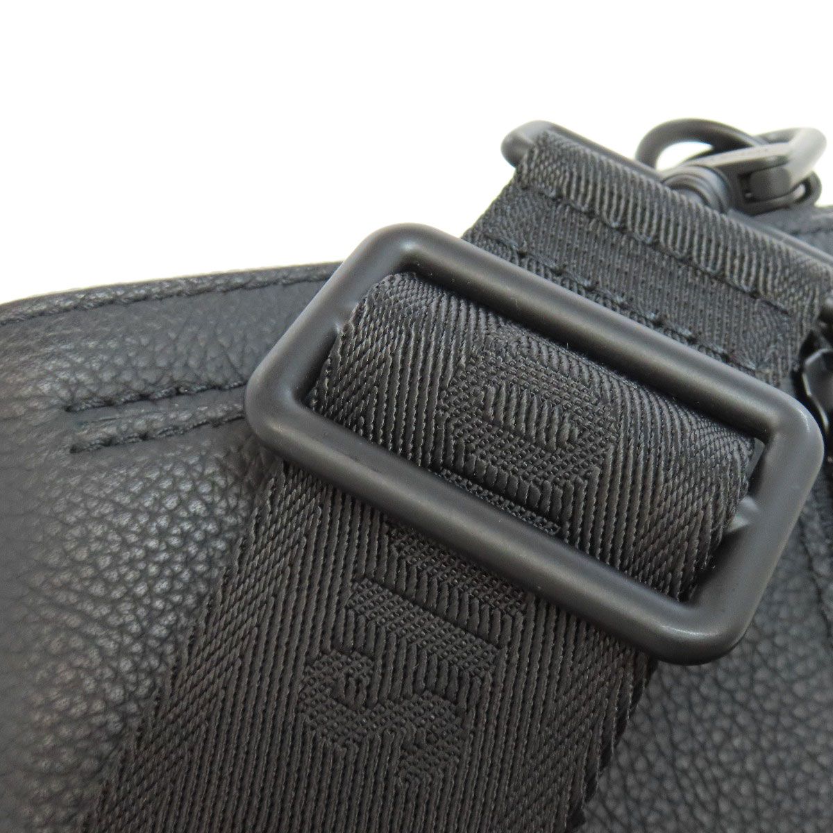 LOUIS VUITTON ルイヴィトン M24769 テイクオフ・メッセンジャー PM