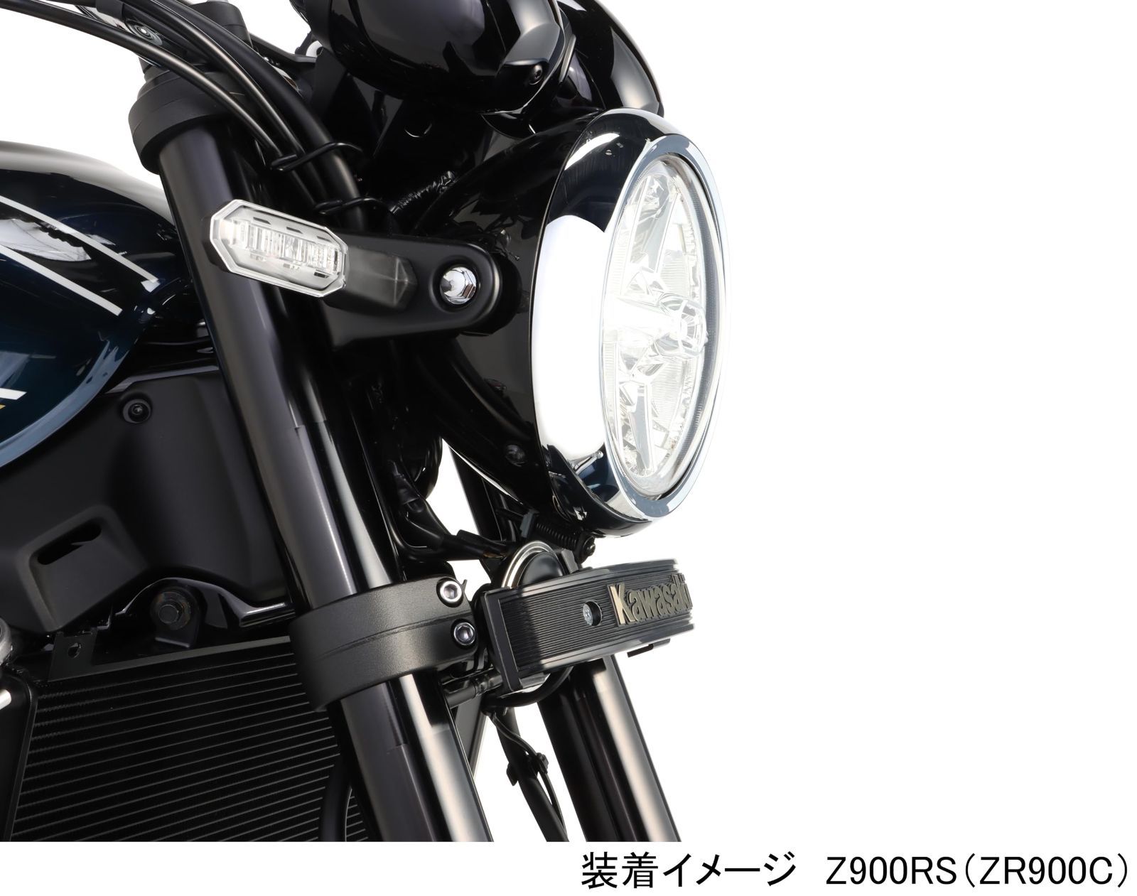 【新着商品】799-4810000 ドライブレコーダーカメラ装着可 Z900RS/SE(ZR900C/ZR900K) (ブラック/ラージタイプ) フロントエンブレムキット (KITACO) キタコ