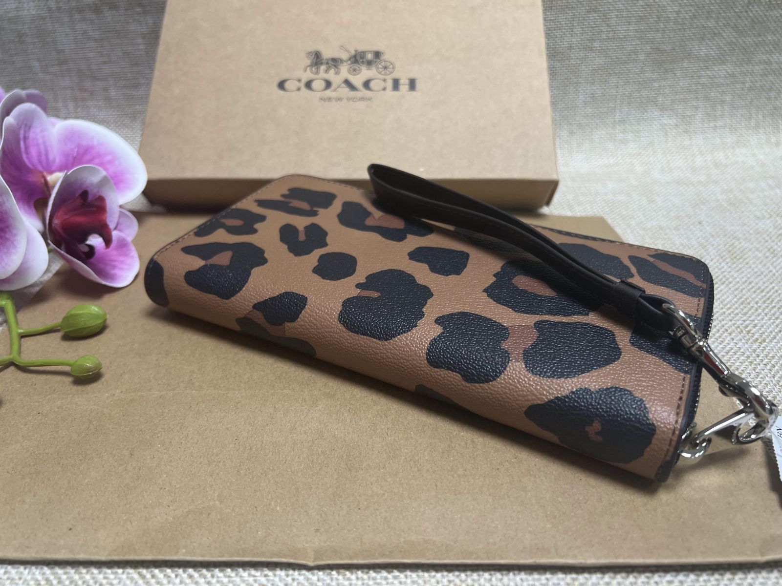 完売】 COACH コーチ CC865 長財布 リストレット ヒョウ柄 ブラウン