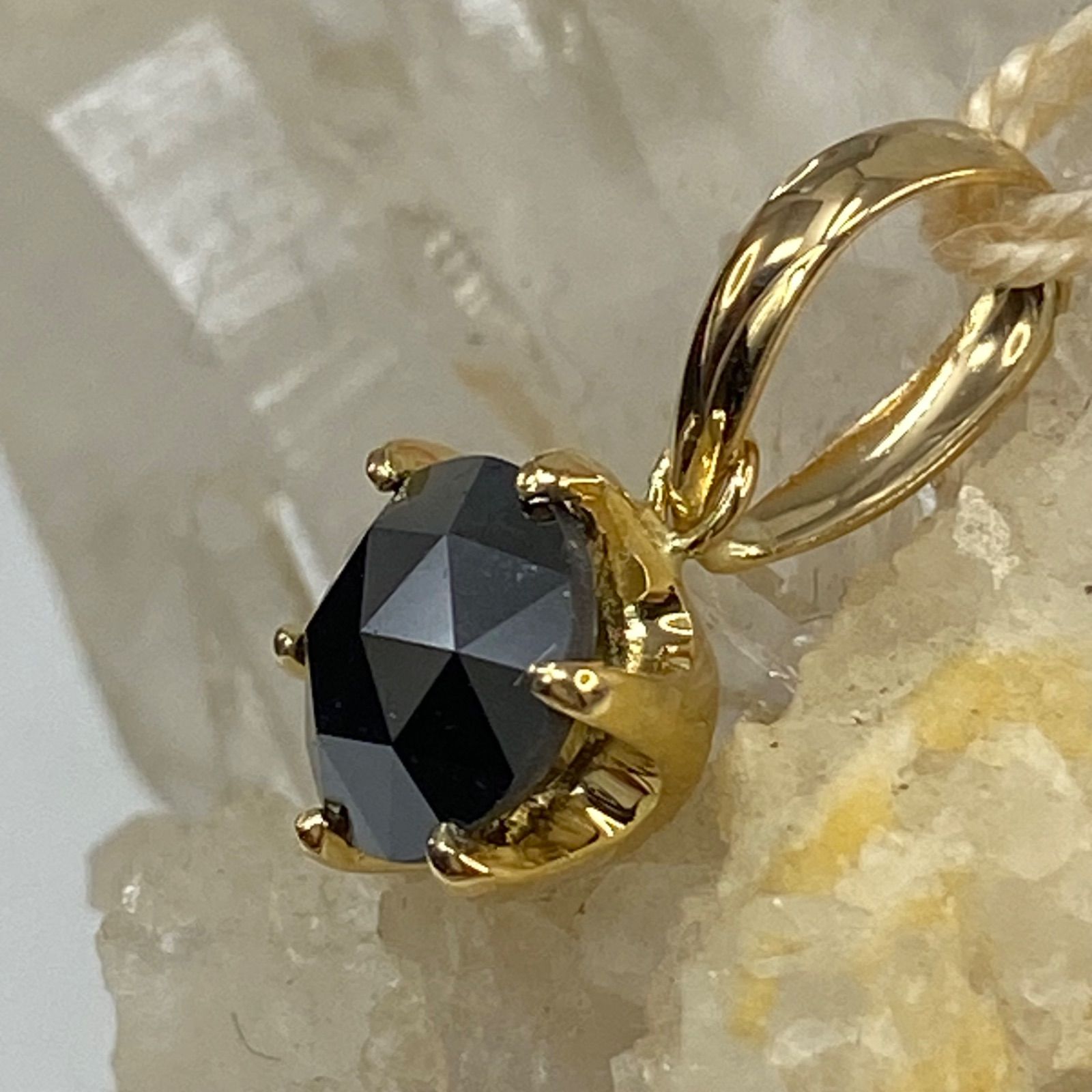 k18YG AU750 18金 ブラックダイヤモンド 0.7ct - メルカリ