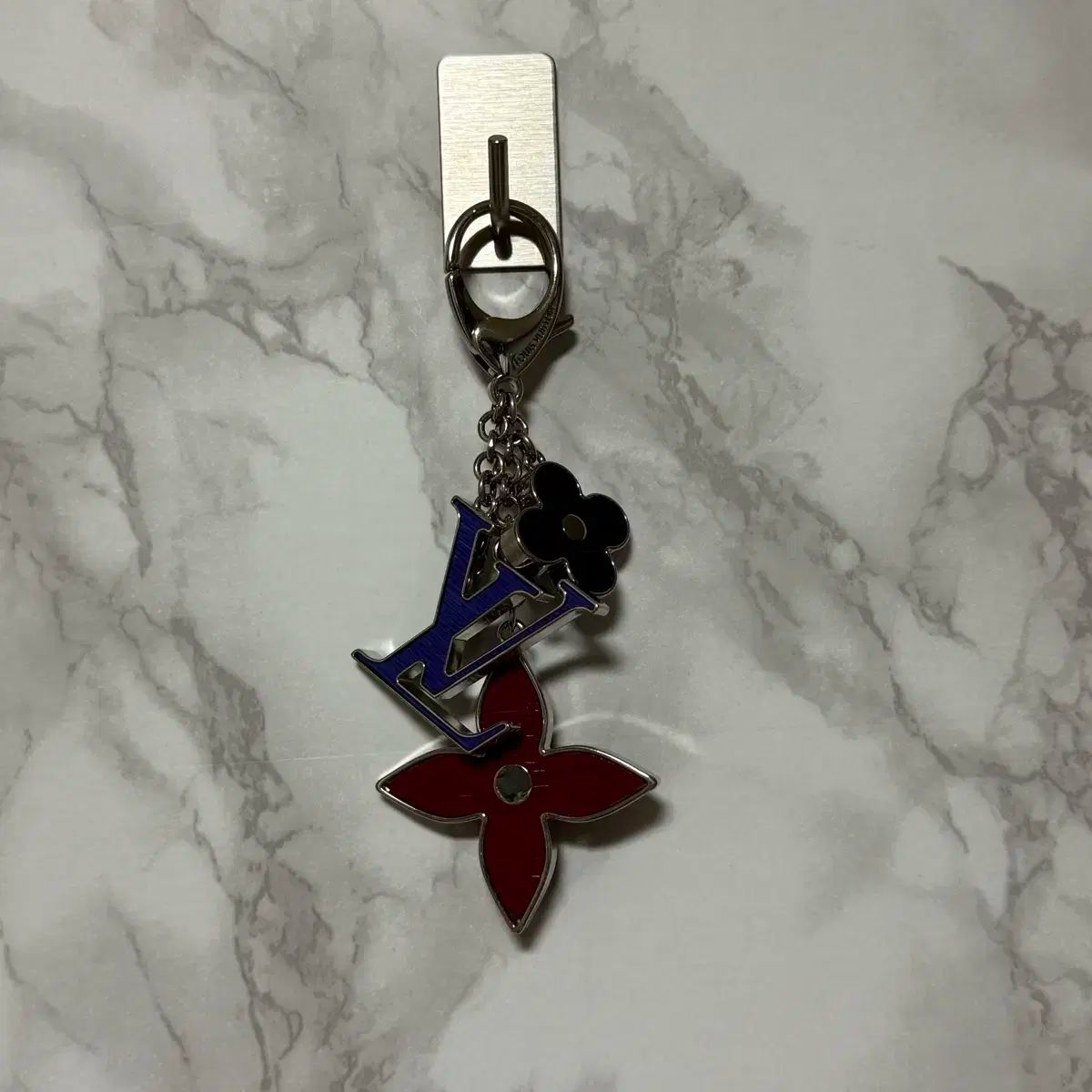 LOUIS VUITTON キーホルダー ポルト クレ ブルーミング フラワー