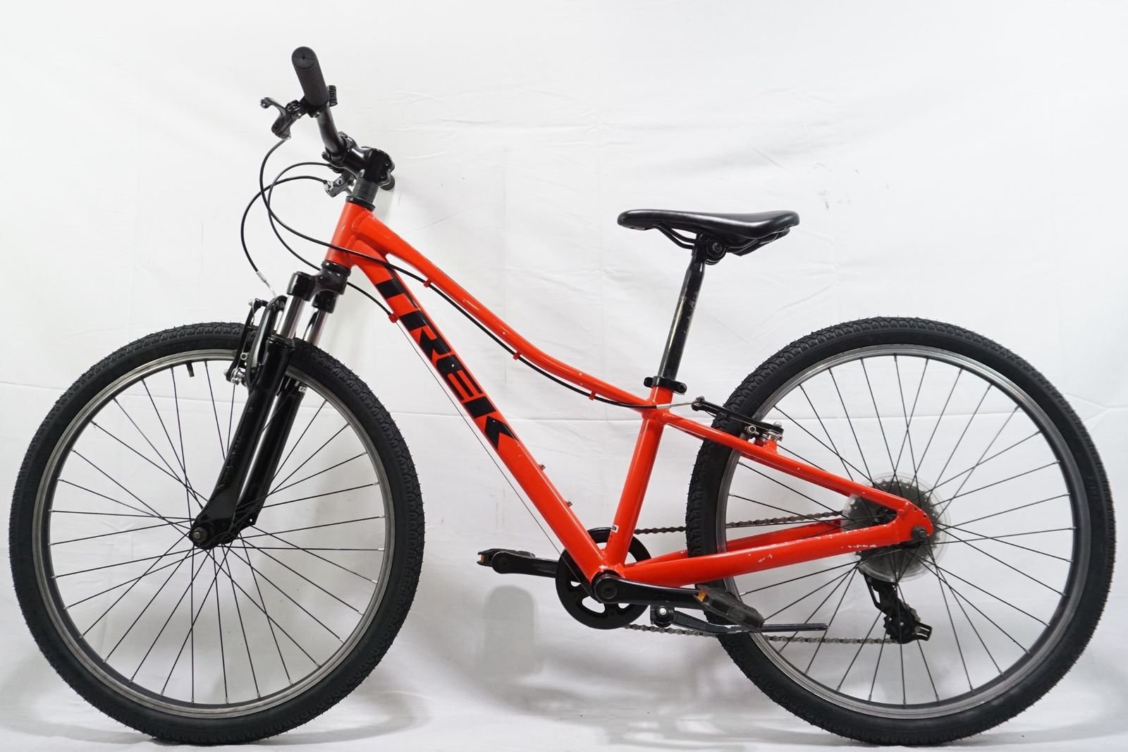 TREK トレック