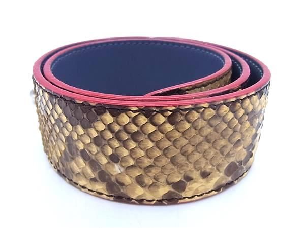 □極上□本物□極美品□ FENDI フェンディ ストラップユー パイソン