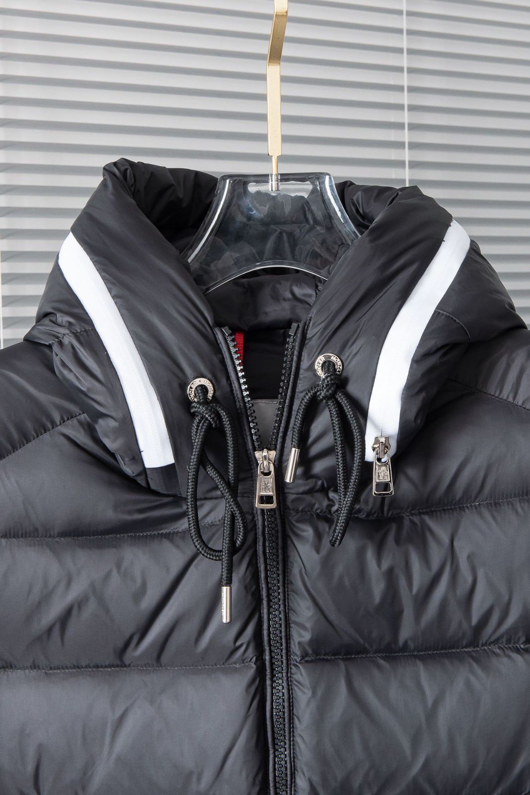 MONCLERモンクレール