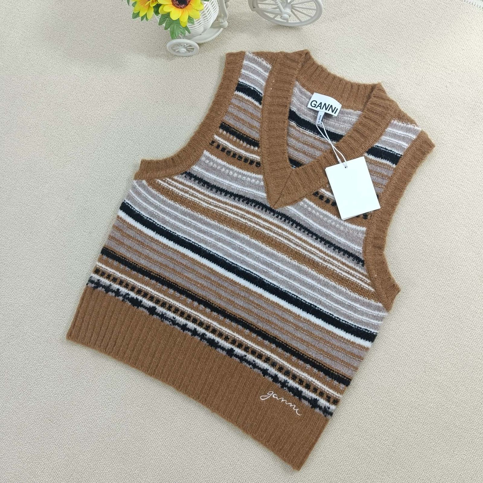 GANNI ガニー　ノースリーブ GANNI ガニー ノースリーブ ニット