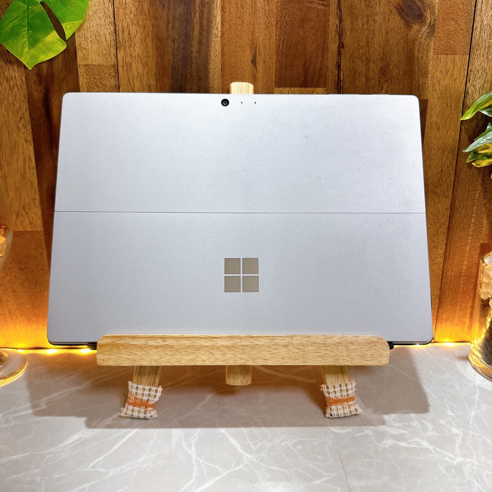 人気‼️Surface Pro 5☘️メモリ4GB☘️SSD128GB☘️m3第7世代