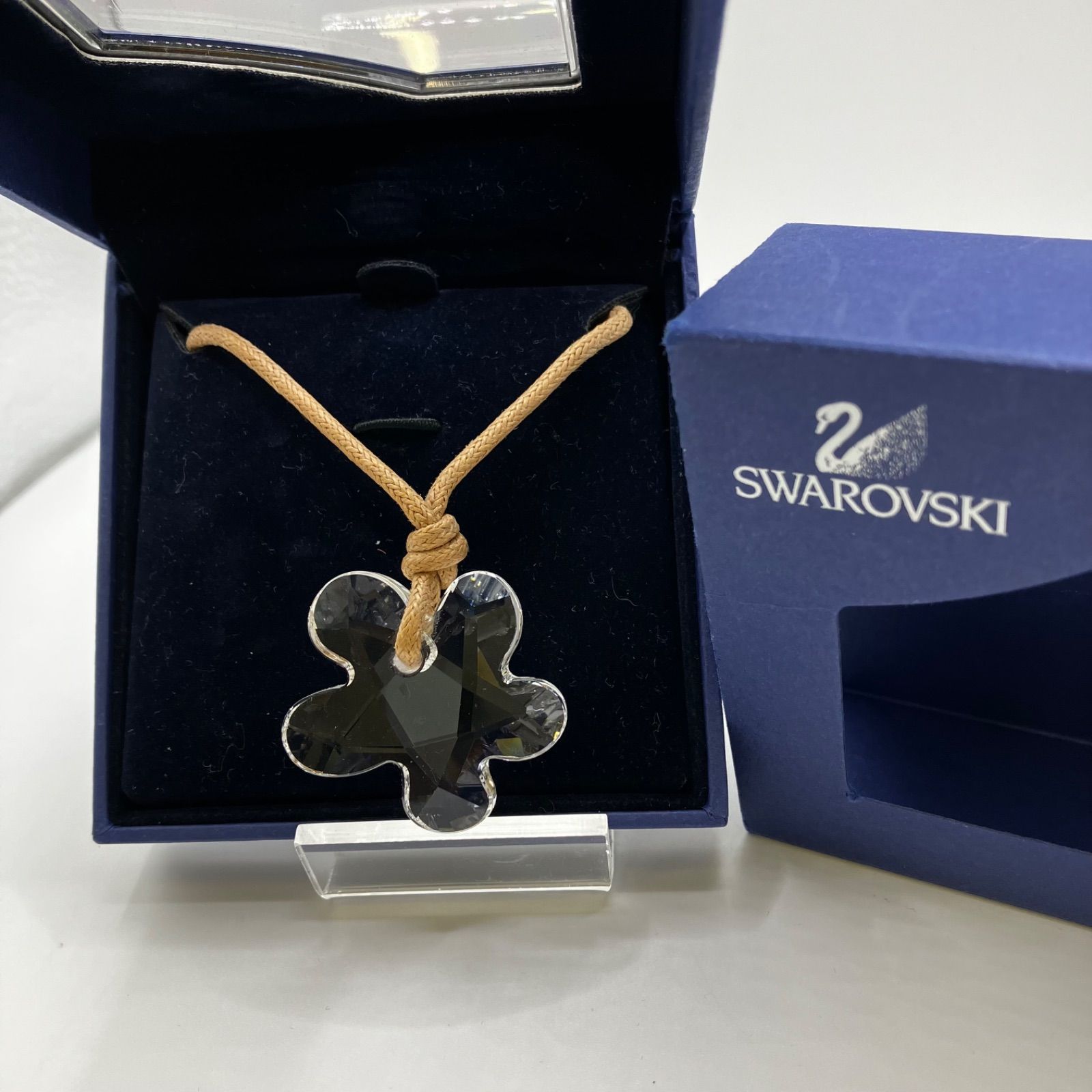アクセサリー 箱付き SWAROVSKI スワロフスキー ネックレス クリスタル 